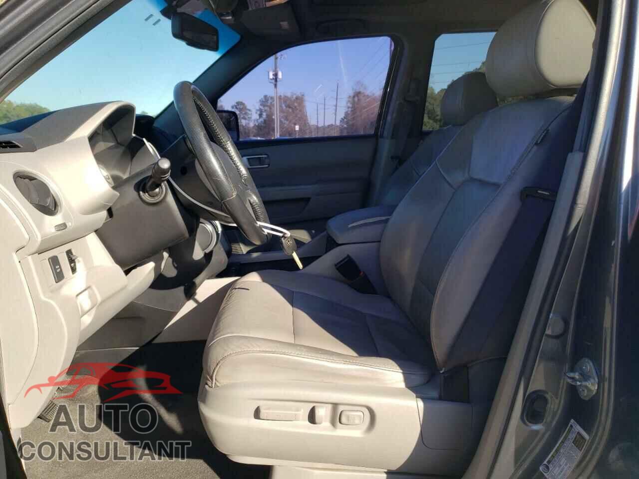 HONDA PILOT 2011 - 5FNYF4H50BB090974
