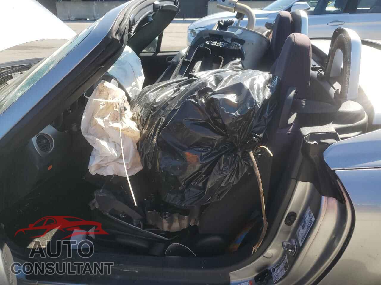 MAZDA MX5 2011 - JM1NC2MF2B0213719