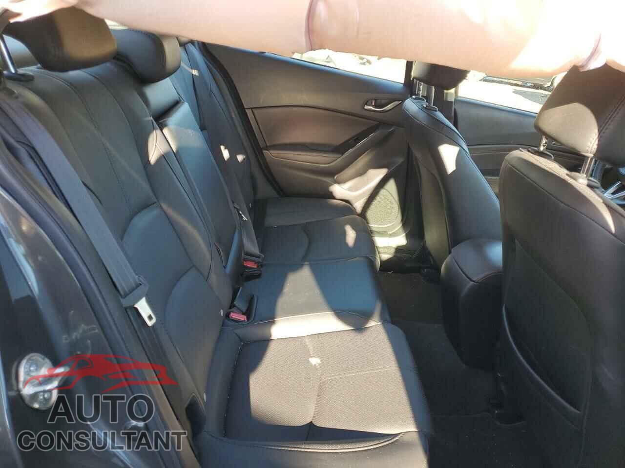 MAZDA 3 2017 - 3MZBN1W38HM141292