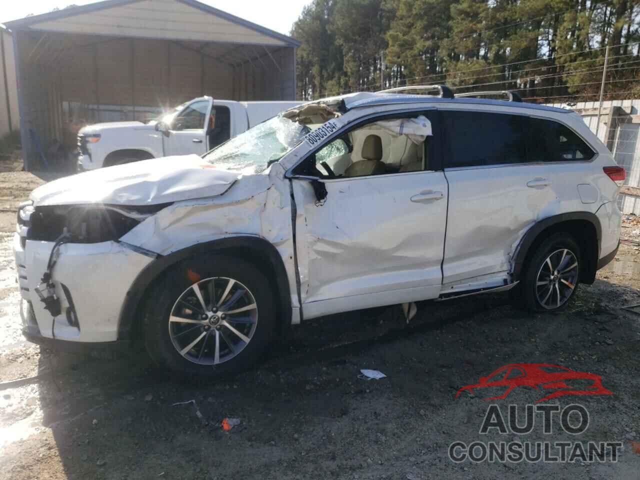 TOYOTA HIGHLANDER 2018 - 5TDJZRFH7JS562178