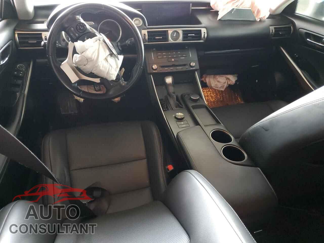 LEXUS IS 2016 - JTHBA1D25G5020294