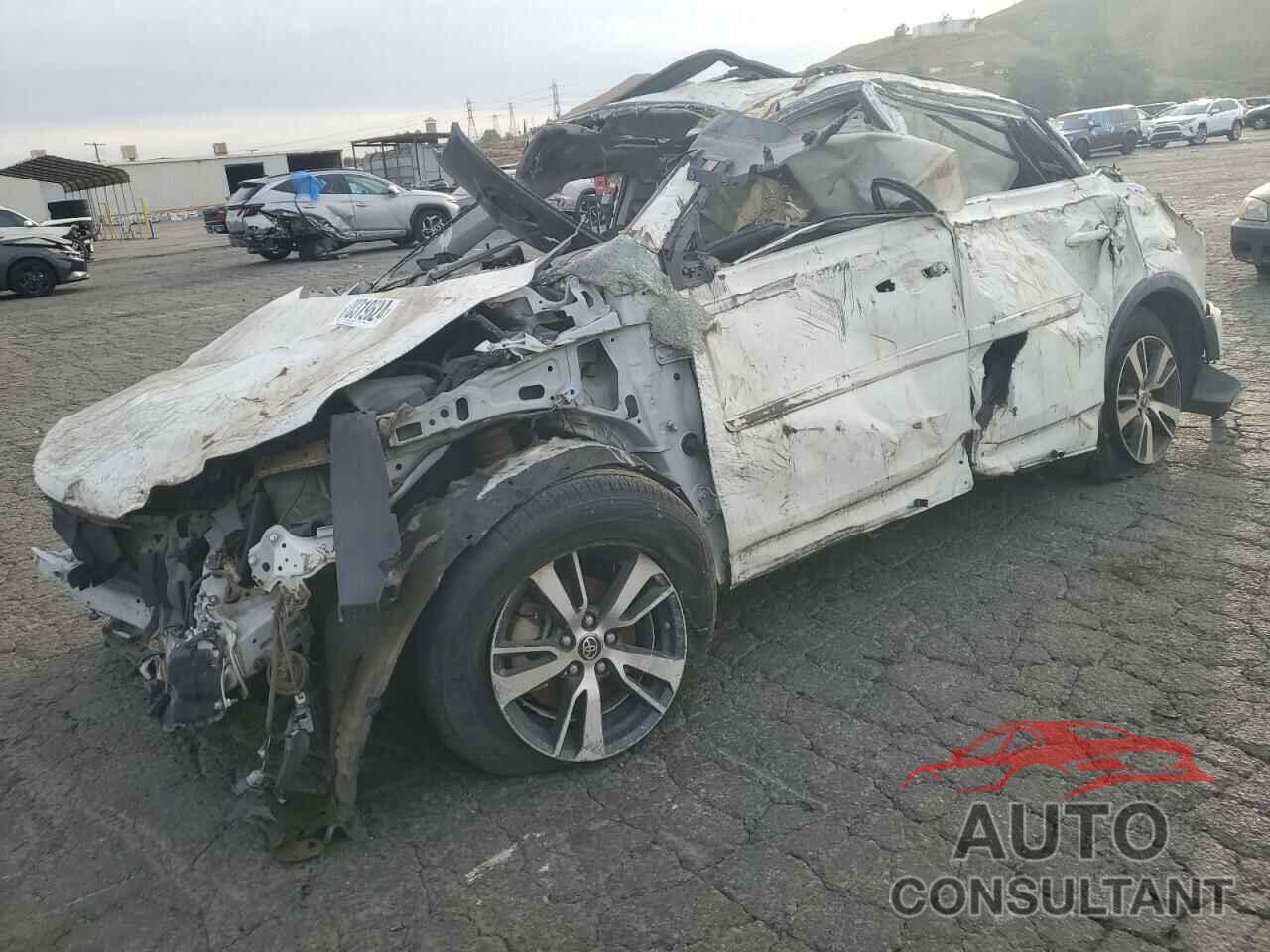 TOYOTA RAV4 2017 - JTMWFREV3HJ105638