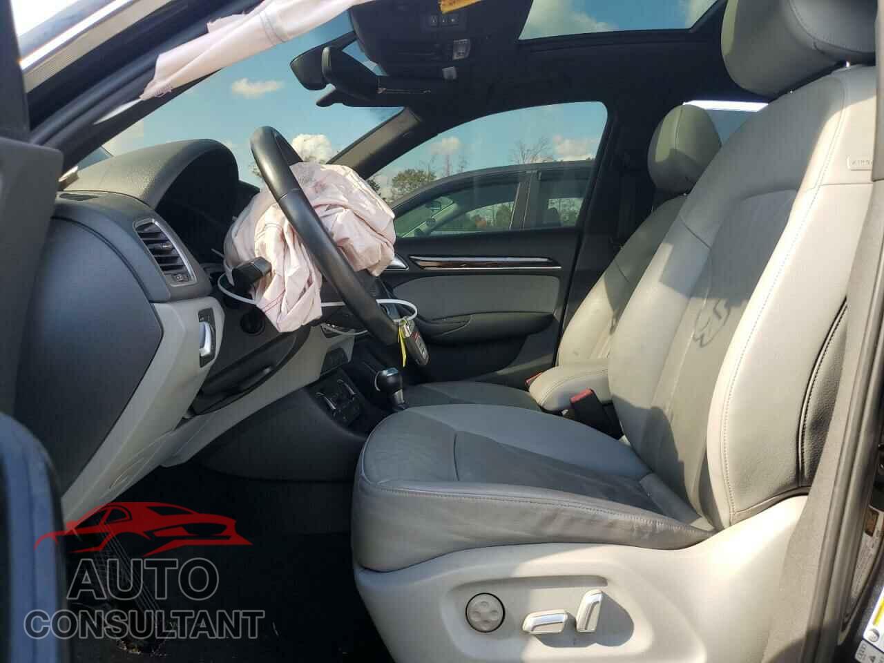 AUDI Q3 2016 - WA1EFCFS6GR003712