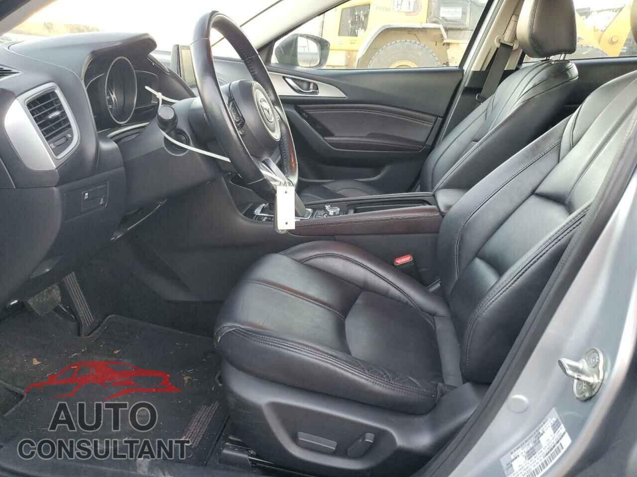 MAZDA 3 2017 - 3MZBN1L74HM126263