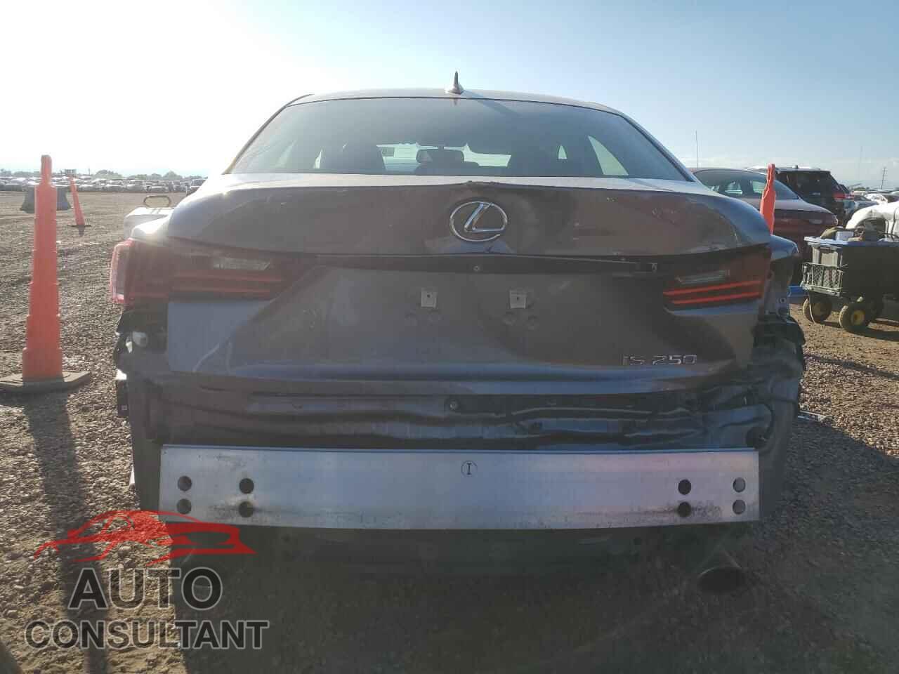 LEXUS IS 2015 - JTHBF1D21F5046701
