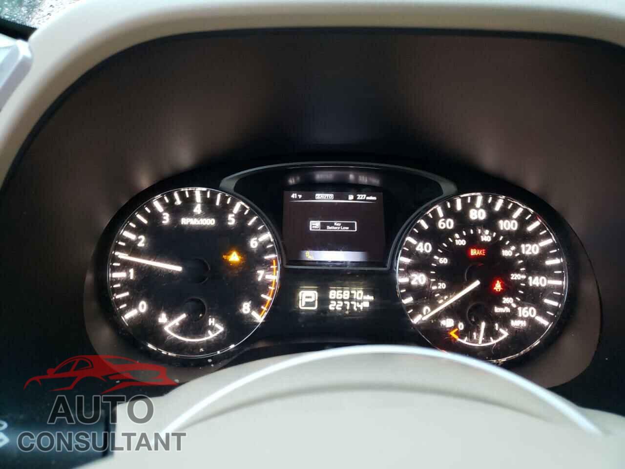 NISSAN PATHFINDER 2015 - 5N1AR2MM3FC670020