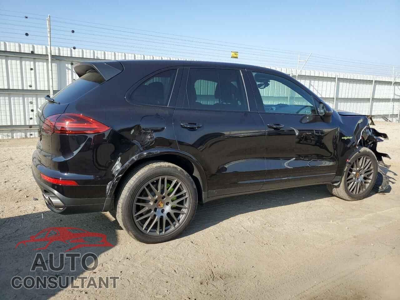 PORSCHE CAYENNE 2018 - WP1AE2A20JLA71280