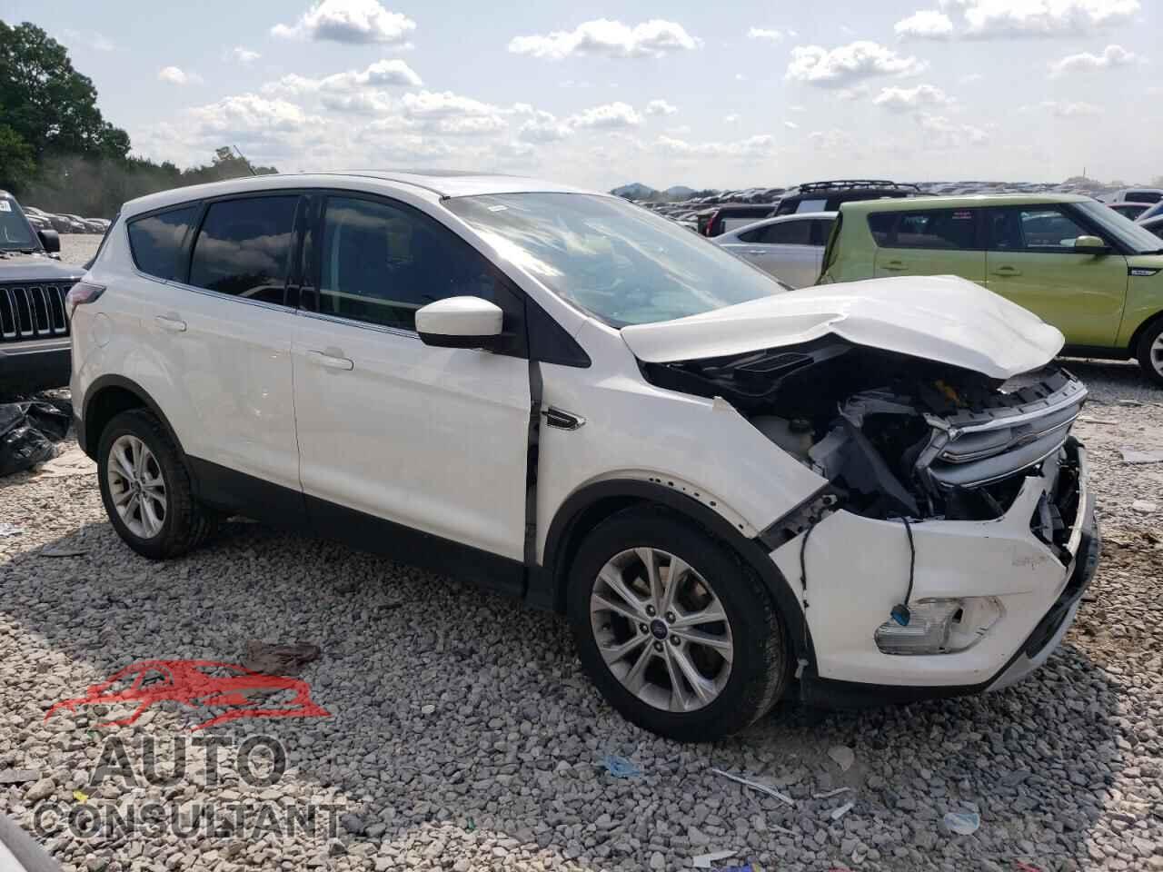 FORD ESCAPE 2017 - 1FMCU9G96HUB27541