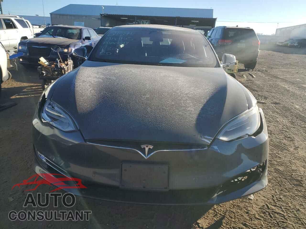 TESLA MODEL S 2017 - 5YJSA1E23HF215990