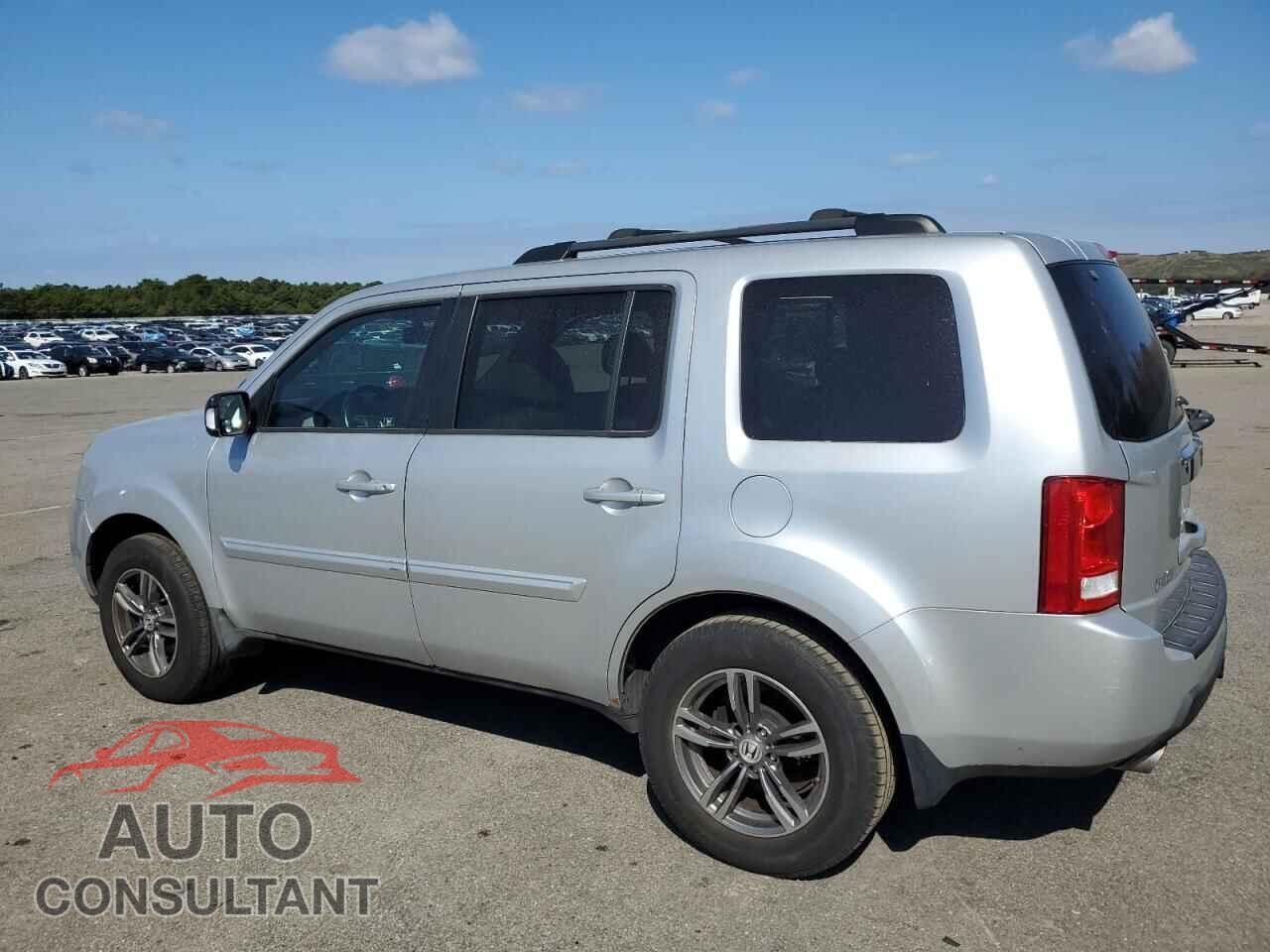 HONDA PILOT 2009 - 5FNYF48579B013383