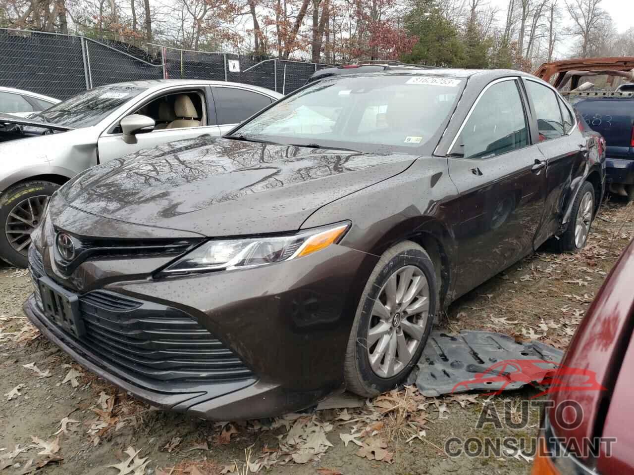 TOYOTA CAMRY 2018 - 4T1B11HK5JU508312