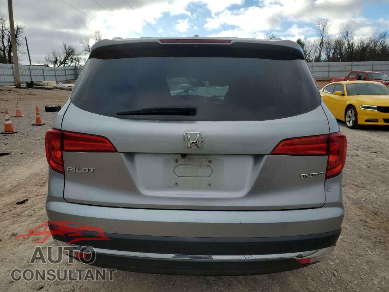 HONDA PILOT 2017 - 5FNYF5H90HB004239