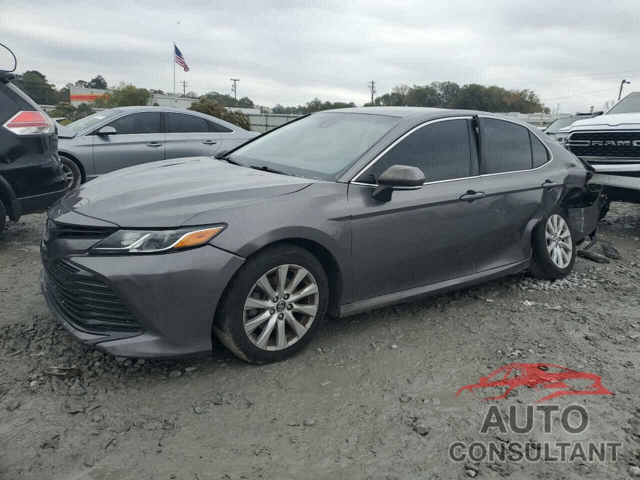 TOYOTA CAMRY 2018 - 4T1B11HK6JU646909