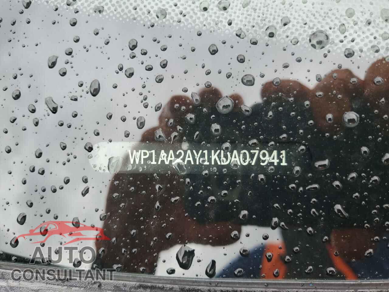 PORSCHE CAYENNE 2019 - WP1AA2AY1KDA07941