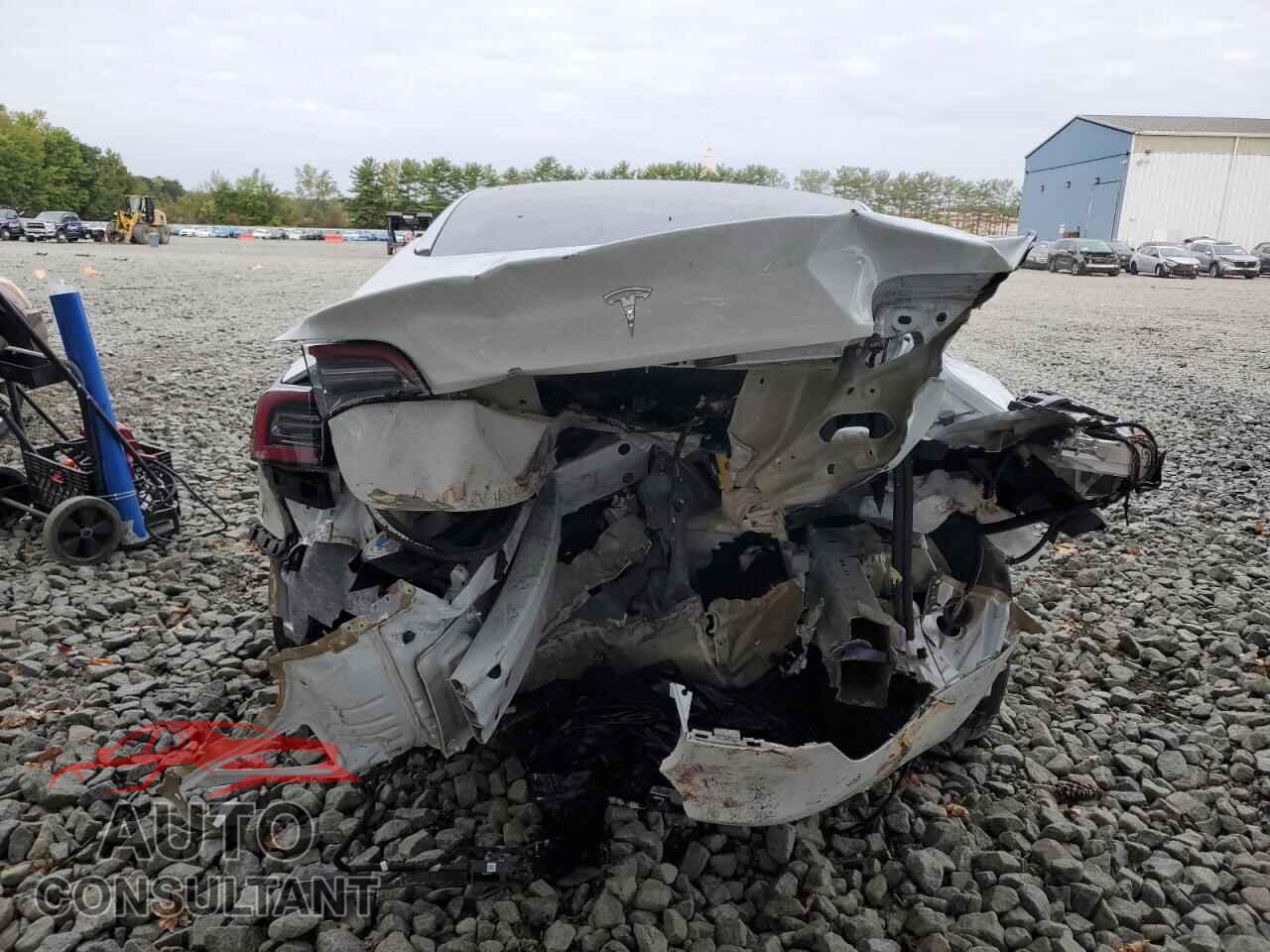 TESLA MODEL 3 2023 - 5YJ3E1EB3PF715767