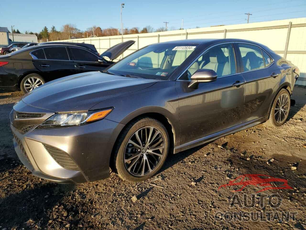 TOYOTA CAMRY 2018 - 4T1B11HKXJU057555