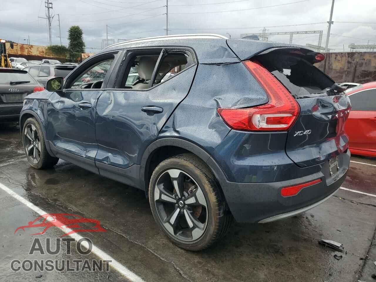 VOLVO XC40 2021 - YV4162UK9M2578888
