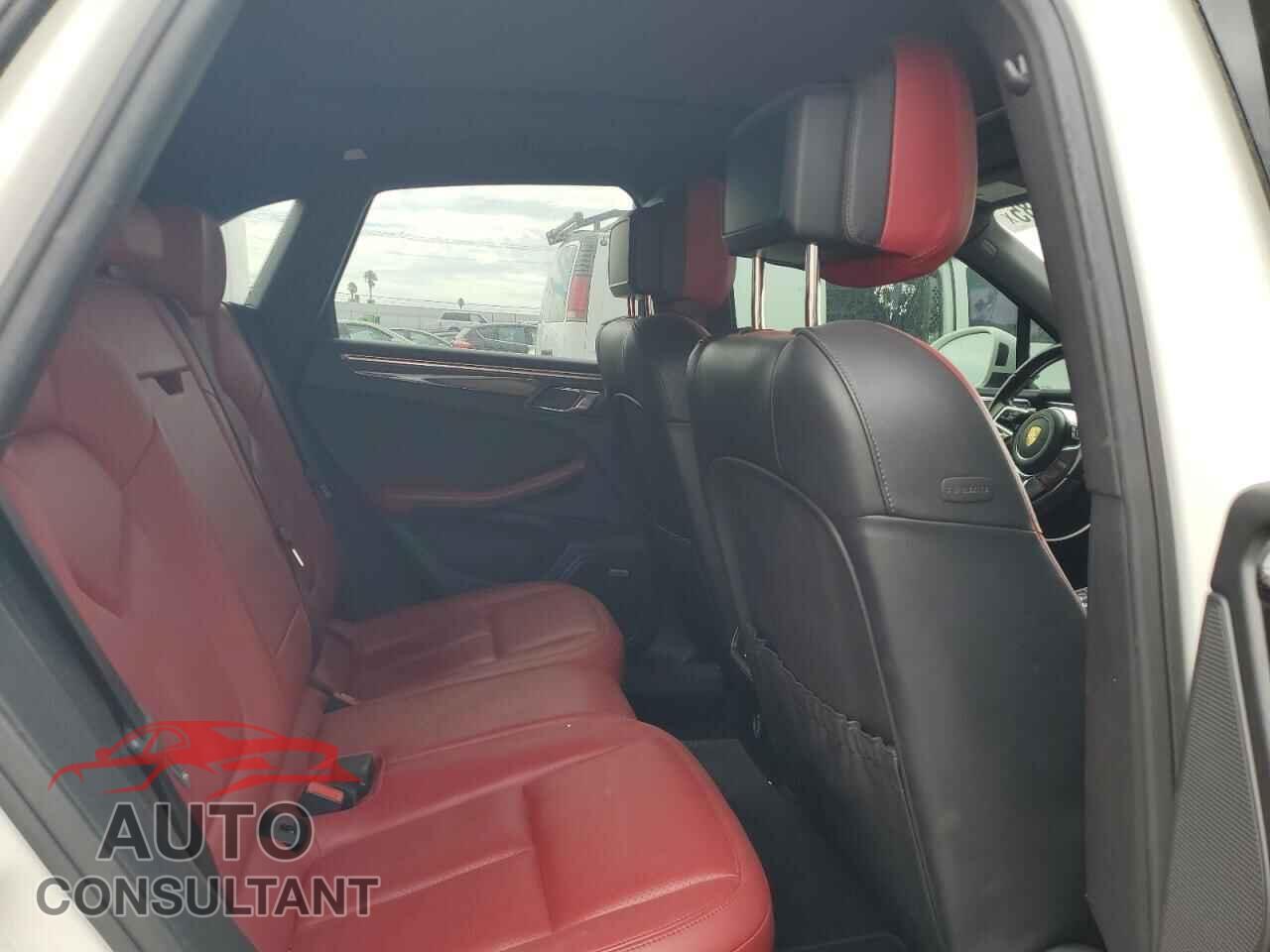 PORSCHE MACAN 2018 - WP1AB2A54JLB32309