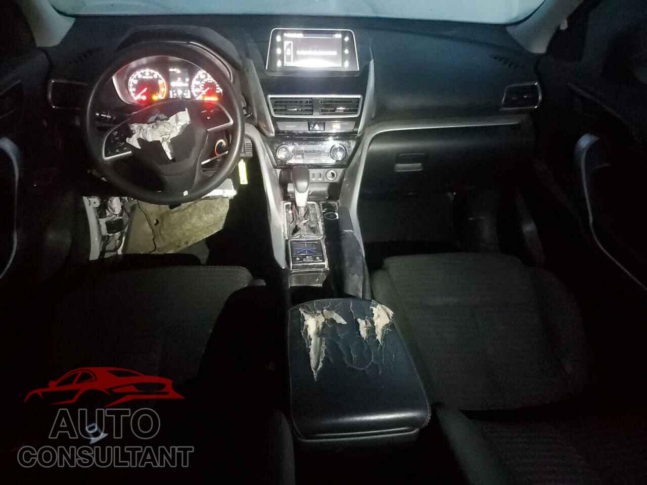 MITSUBISHI ECLIPSE 2018 - JA4AT4AA7JZ063985