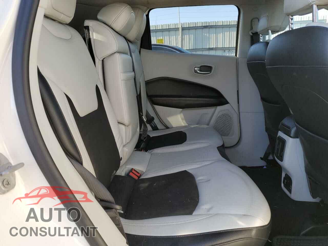 JEEP COMPASS 2017 - 3C4NJDBB1HT646767