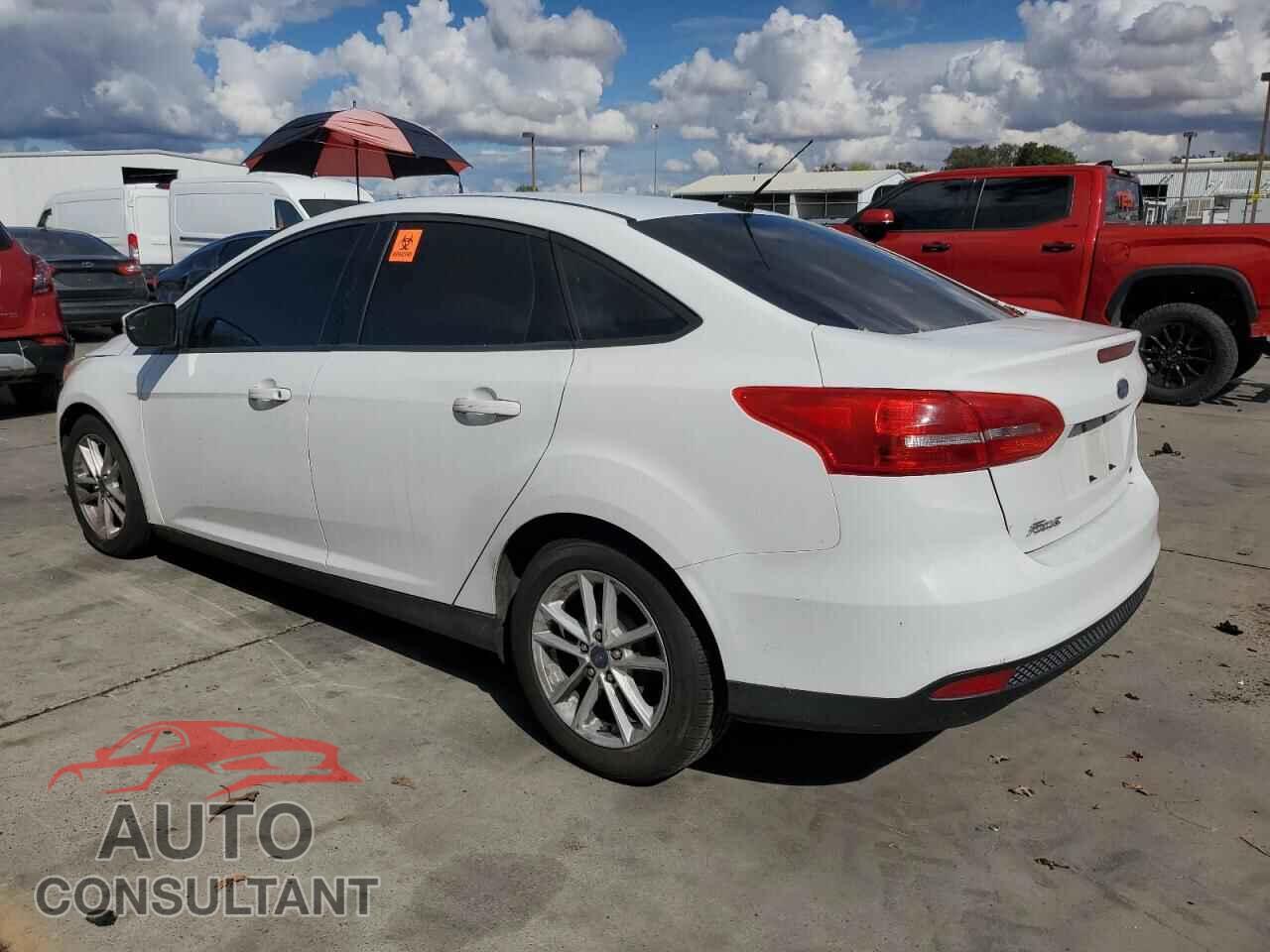 FORD FOCUS 2017 - 1FADP3F26HL284709
