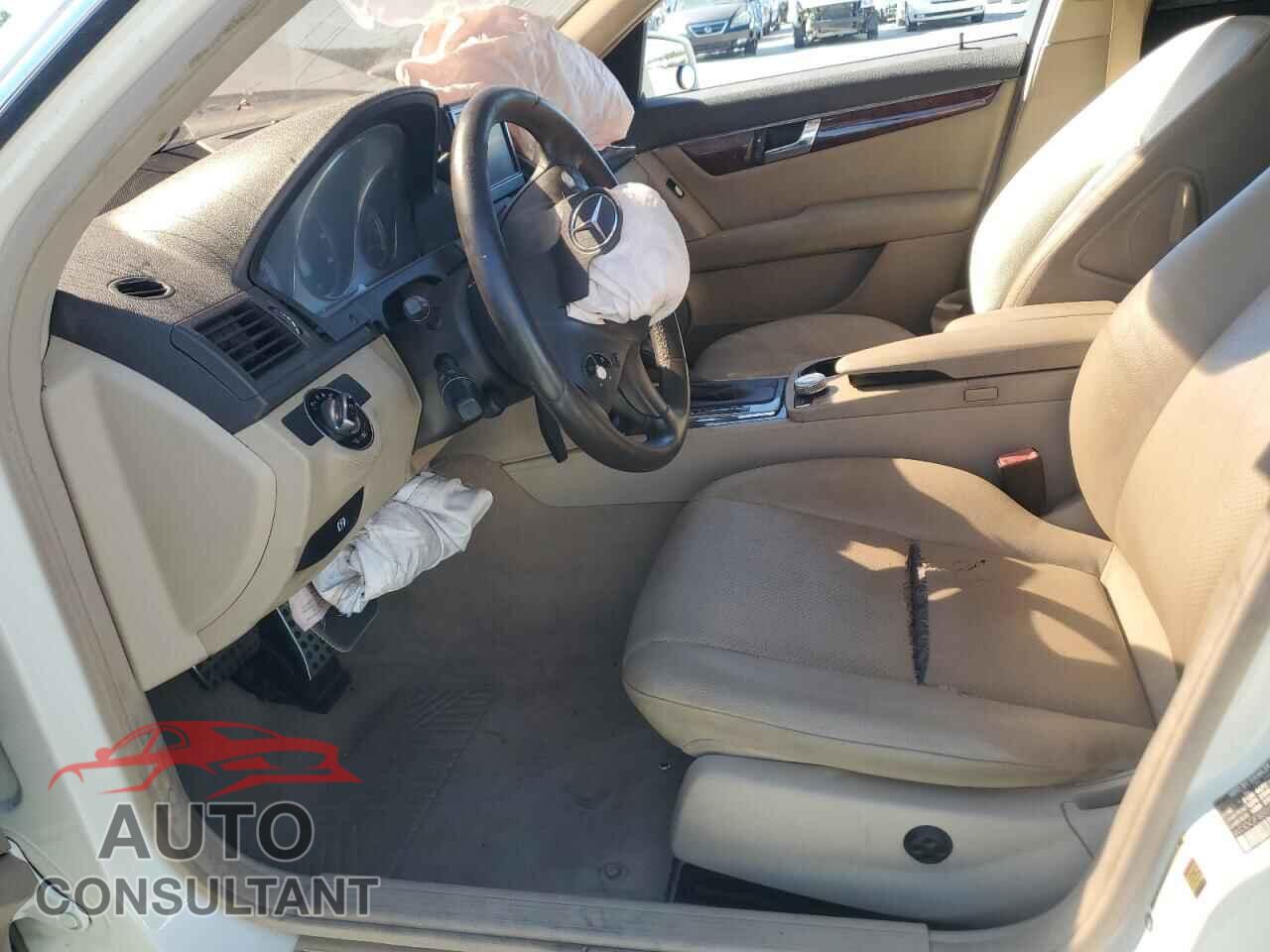 MERCEDES-BENZ C-CLASS 2010 - WDDGF8BB8AR089782