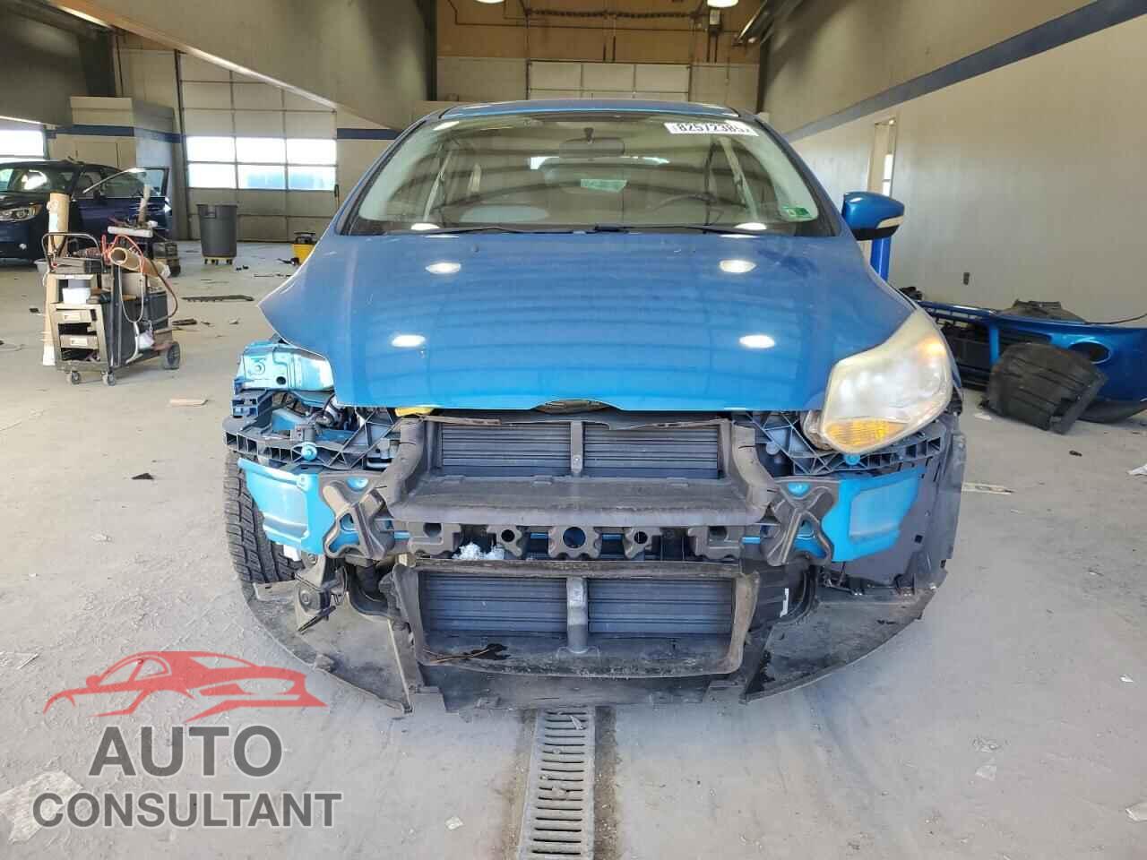 FORD FOCUS 2014 - 1FADP3K2XEL360546