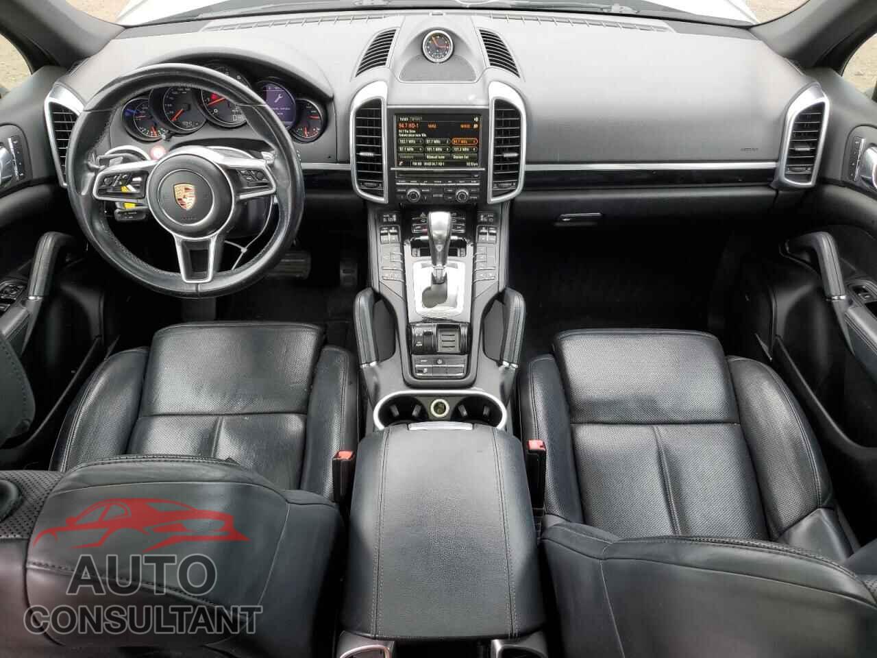 PORSCHE CAYENNE 2016 - WP1AA2A21GKA15505