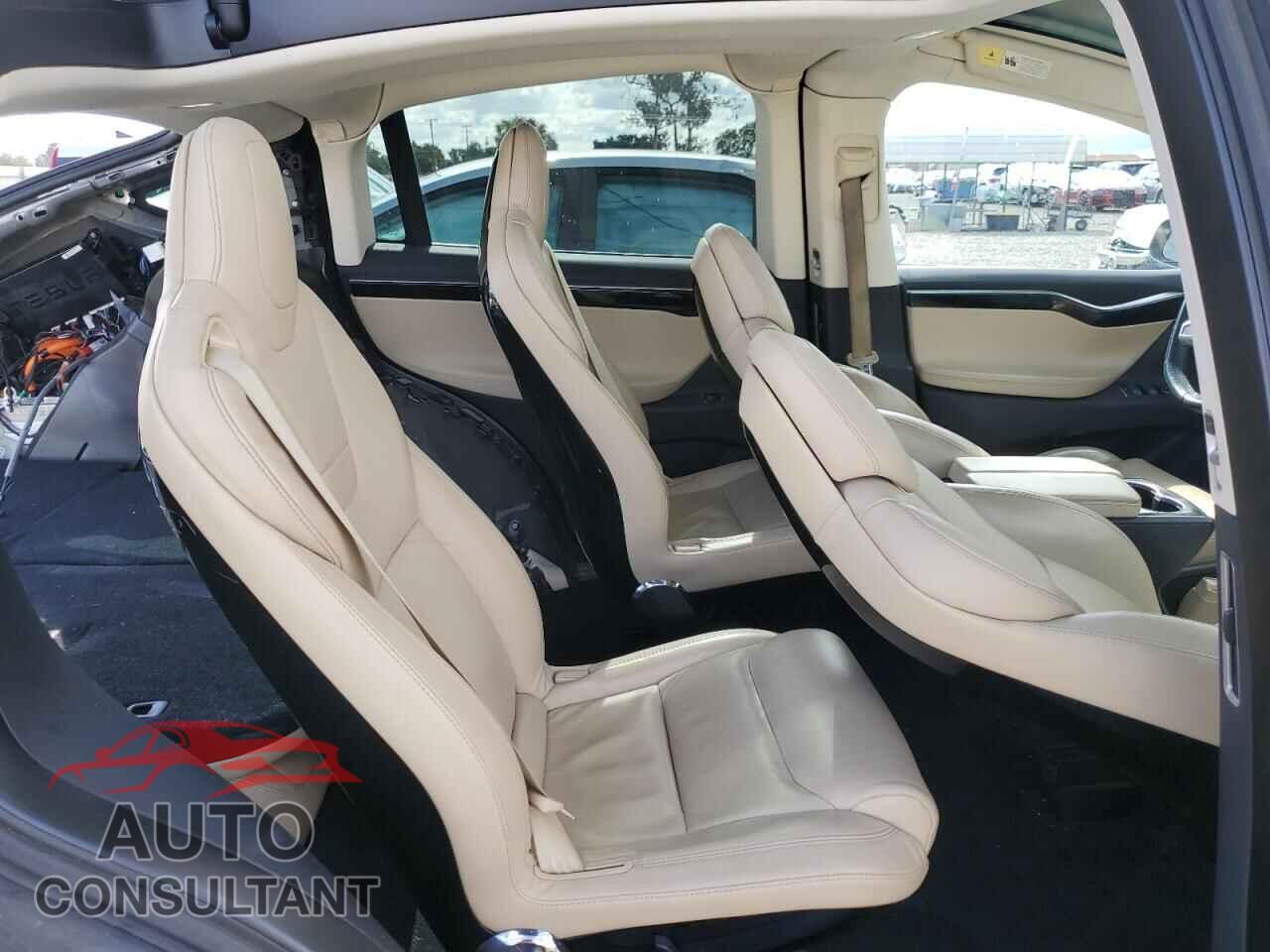 TESLA MODEL X 2016 - 5YJXCBE29GF022702