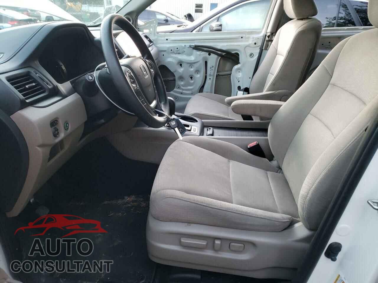 HONDA PILOT 2018 - 5FNYF6H37JB036578
