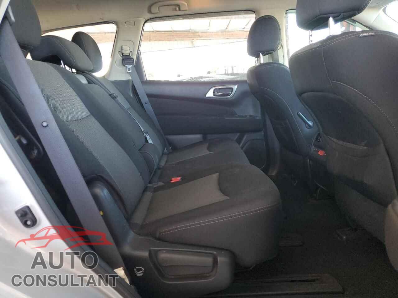 NISSAN PATHFINDER 2017 - 5N1DR2MN9HC629075