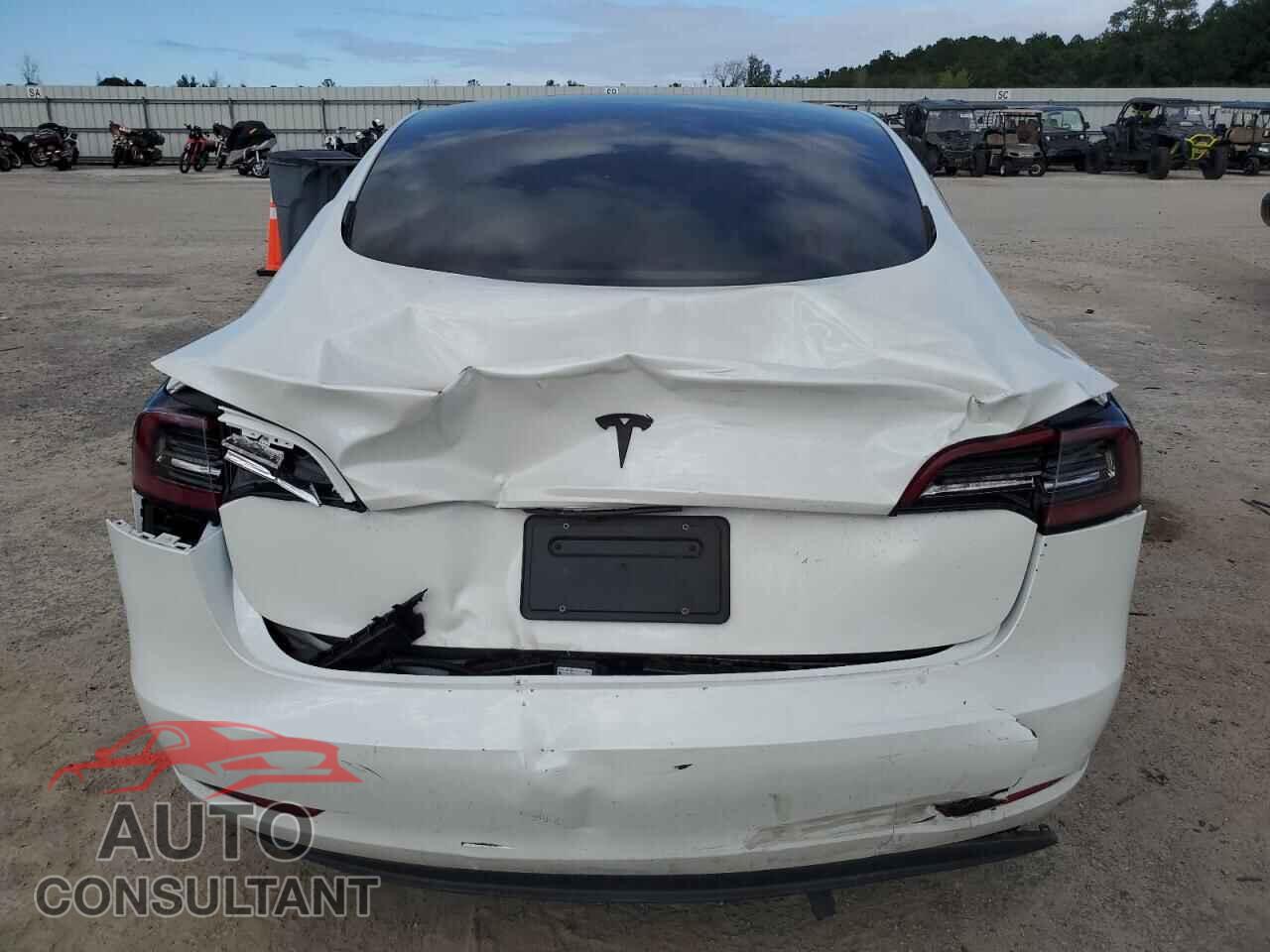 TESLA MODEL 3 2023 - 5YJ3E1EA8PF562813