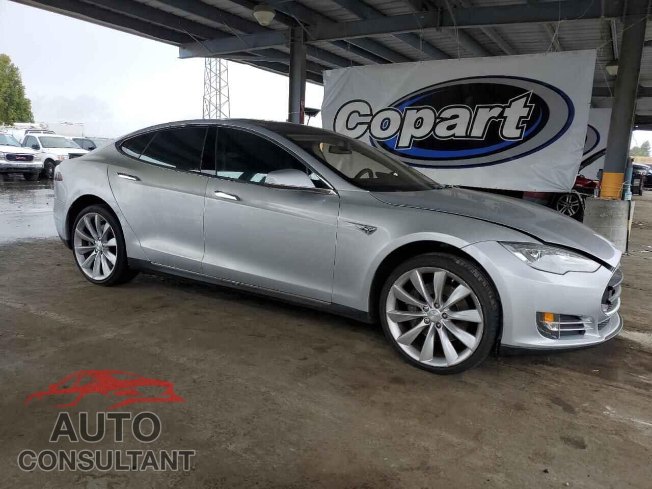 TESLA MODEL S 2013 - 5YJSA1AG5DFP11238