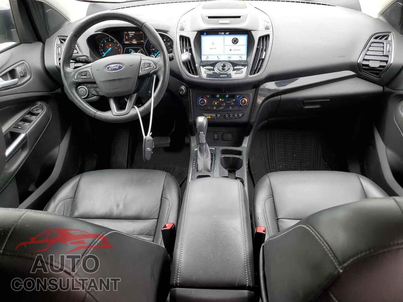 FORD ESCAPE 2017 - 1FMCU9J92HUB62327