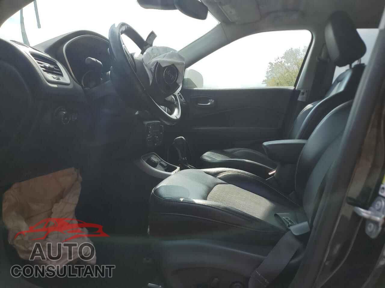 JEEP COMPASS 2019 - 3C4NJDBB8KT593654