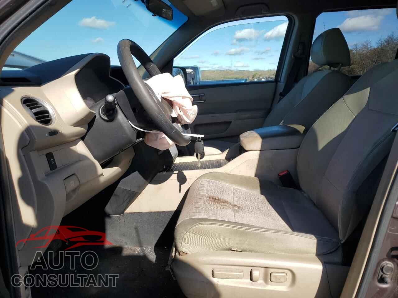 HONDA PILOT 2012 - 5FNYF4H48CB057584