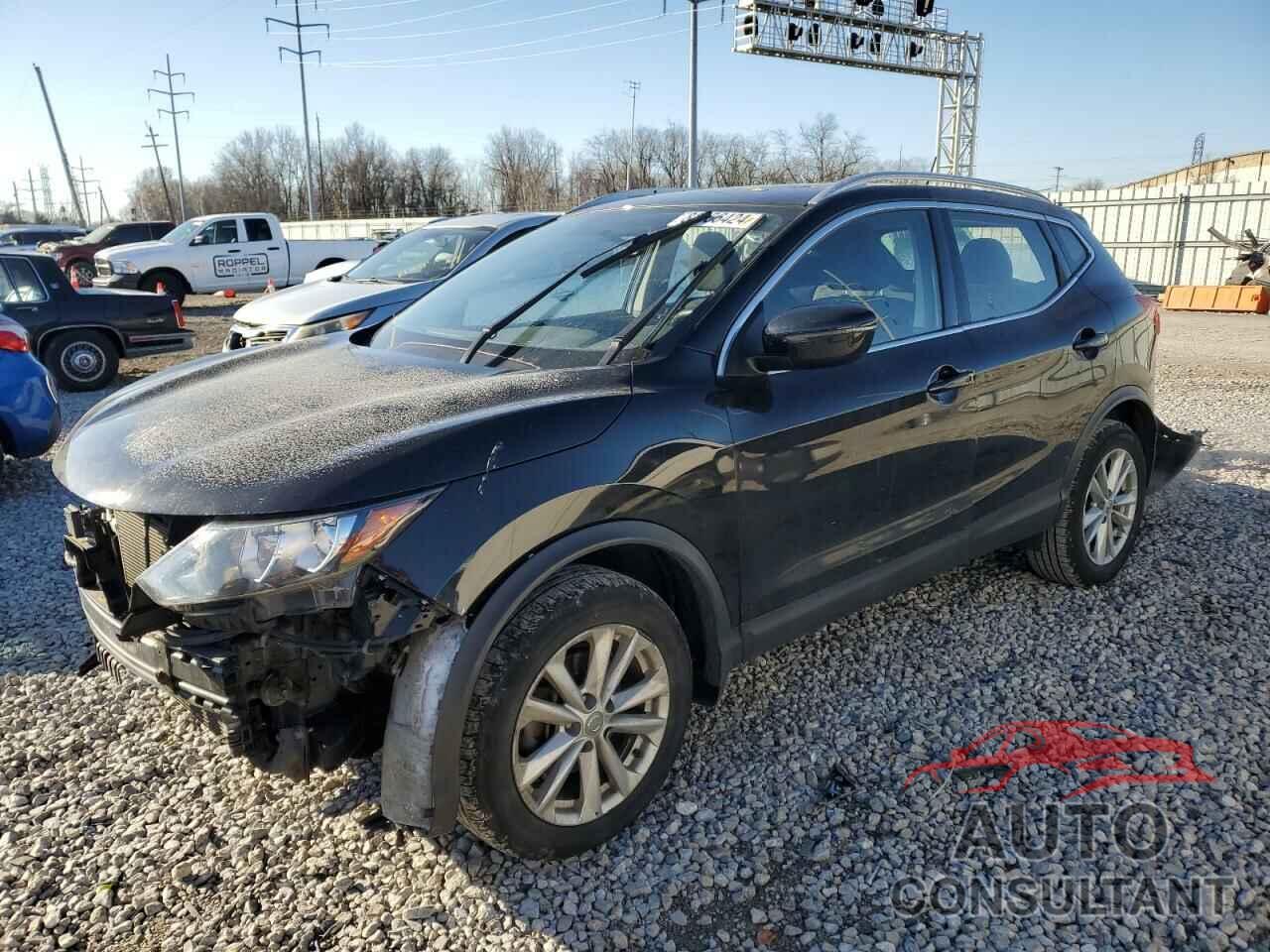 NISSAN ROGUE 2018 - JN1BJ1CR5JW268677