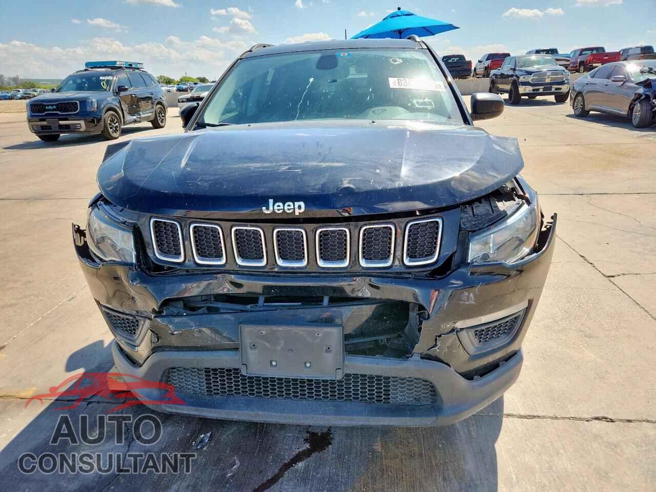 JEEP COMPASS 2018 - 3C4NJCAB7JT500049
