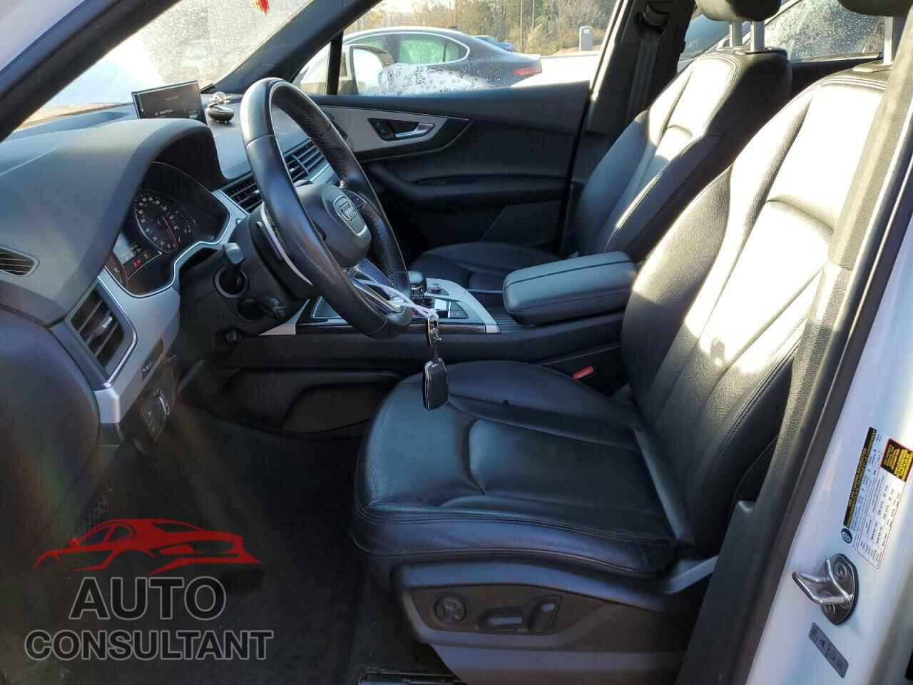 AUDI Q7 2018 - WA1LHAF75JD044399