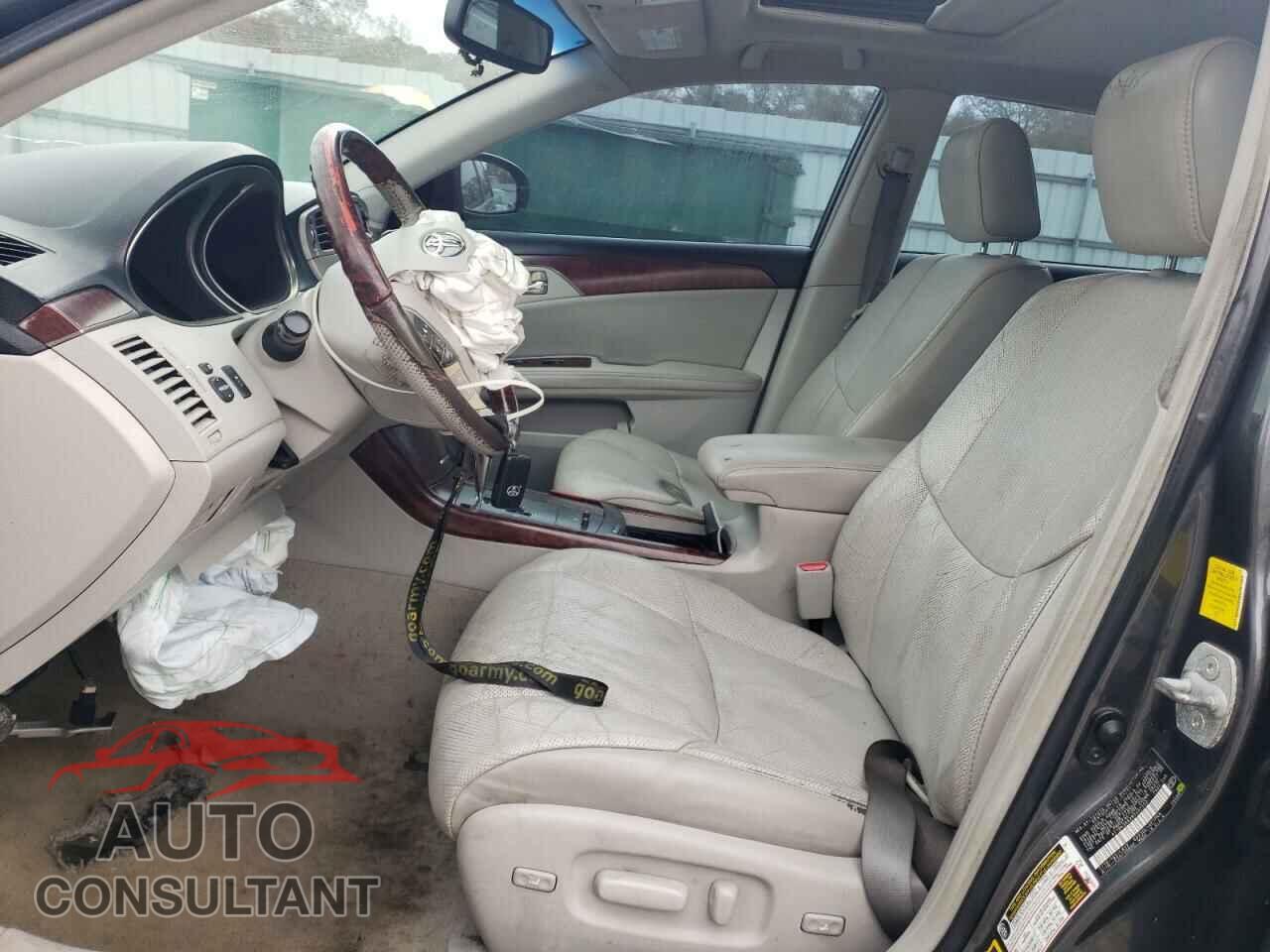TOYOTA AVALON 2011 - 4T1BK3DB2BU407552