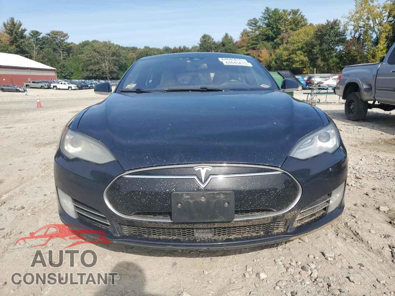 TESLA MODEL S 2014 - 5YJSA1H28EFP62955