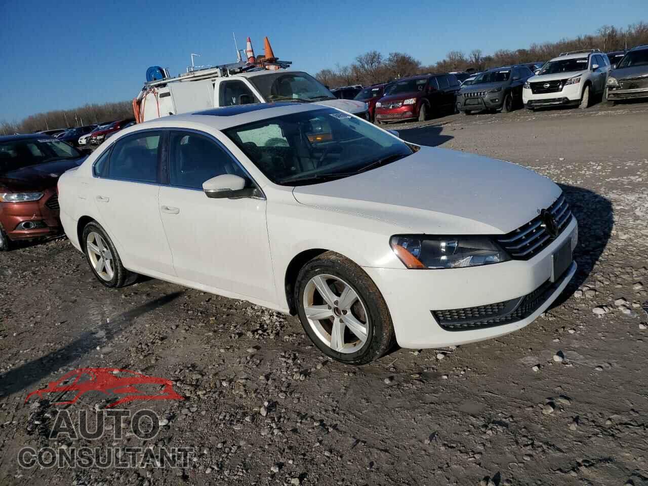 VOLKSWAGEN PASSAT 2013 - 1VWBN7A37DC033459
