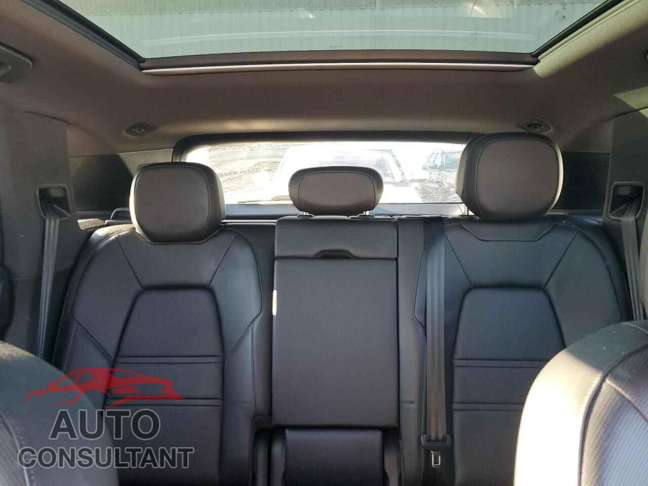 PORSCHE CAYENNE 2020 - WP1AA2AY5LDA02596