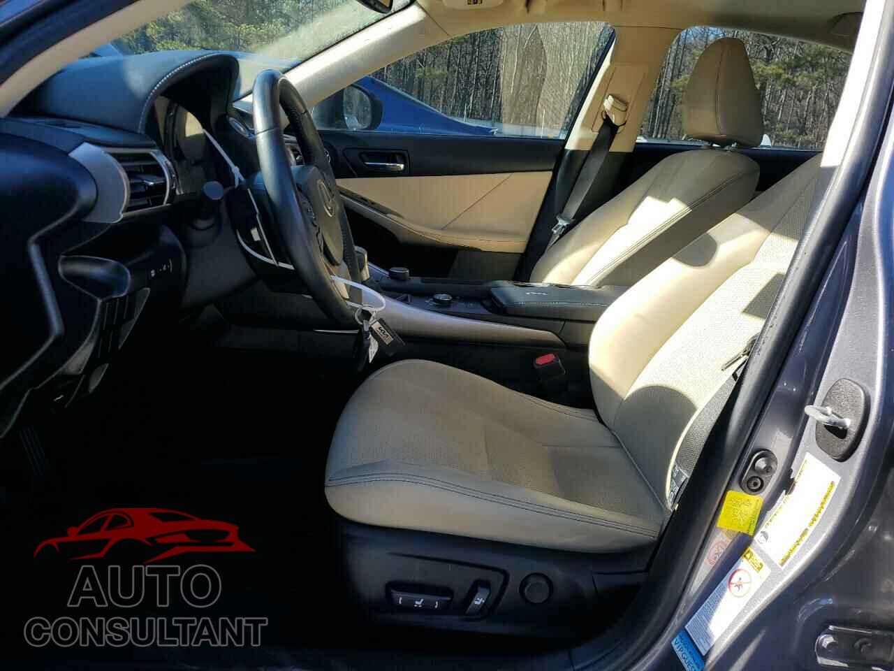 LEXUS IS 2015 - JTHBF1D25F5045910