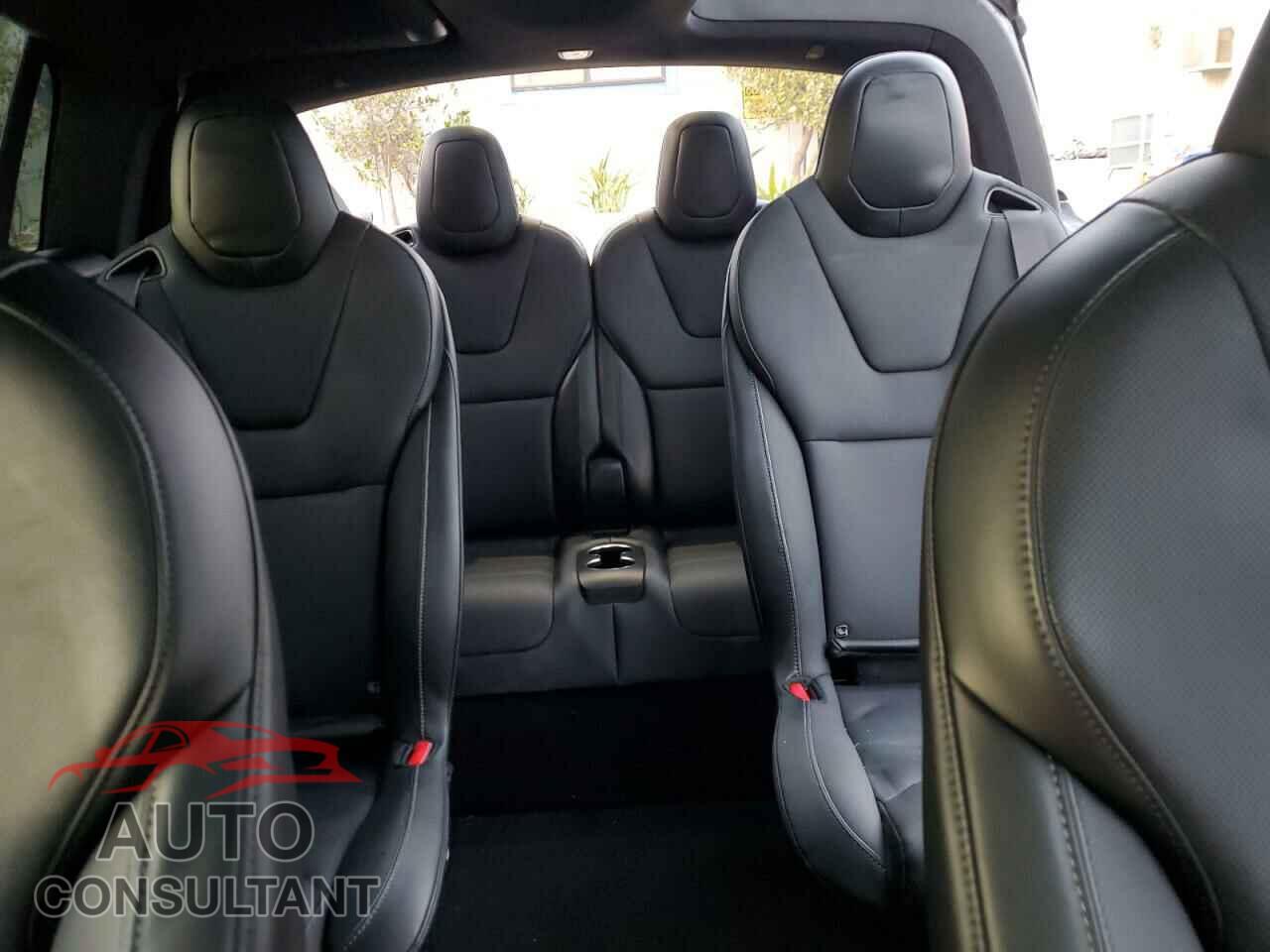TESLA MODEL X 2022 - 7SAXCBE64NF358213