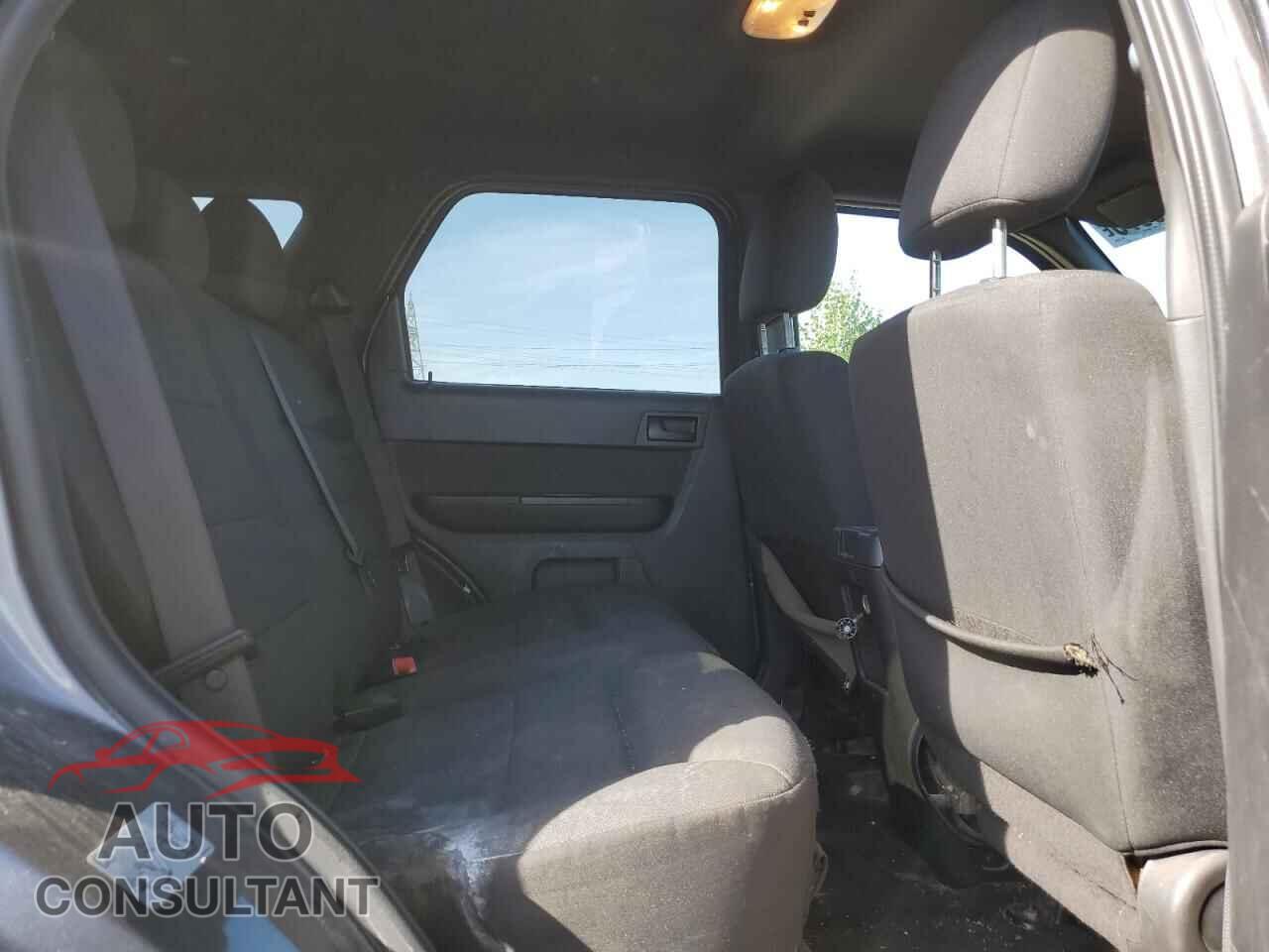 FORD ESCAPE 2010 - 1FMCU0D70AKC70193