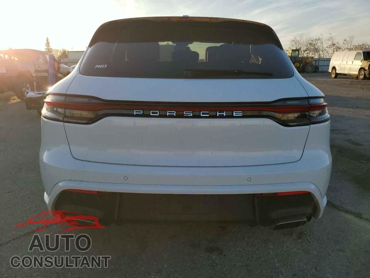 PORSCHE MACAN BASE 2024 - WP1AA2A58RLB11395