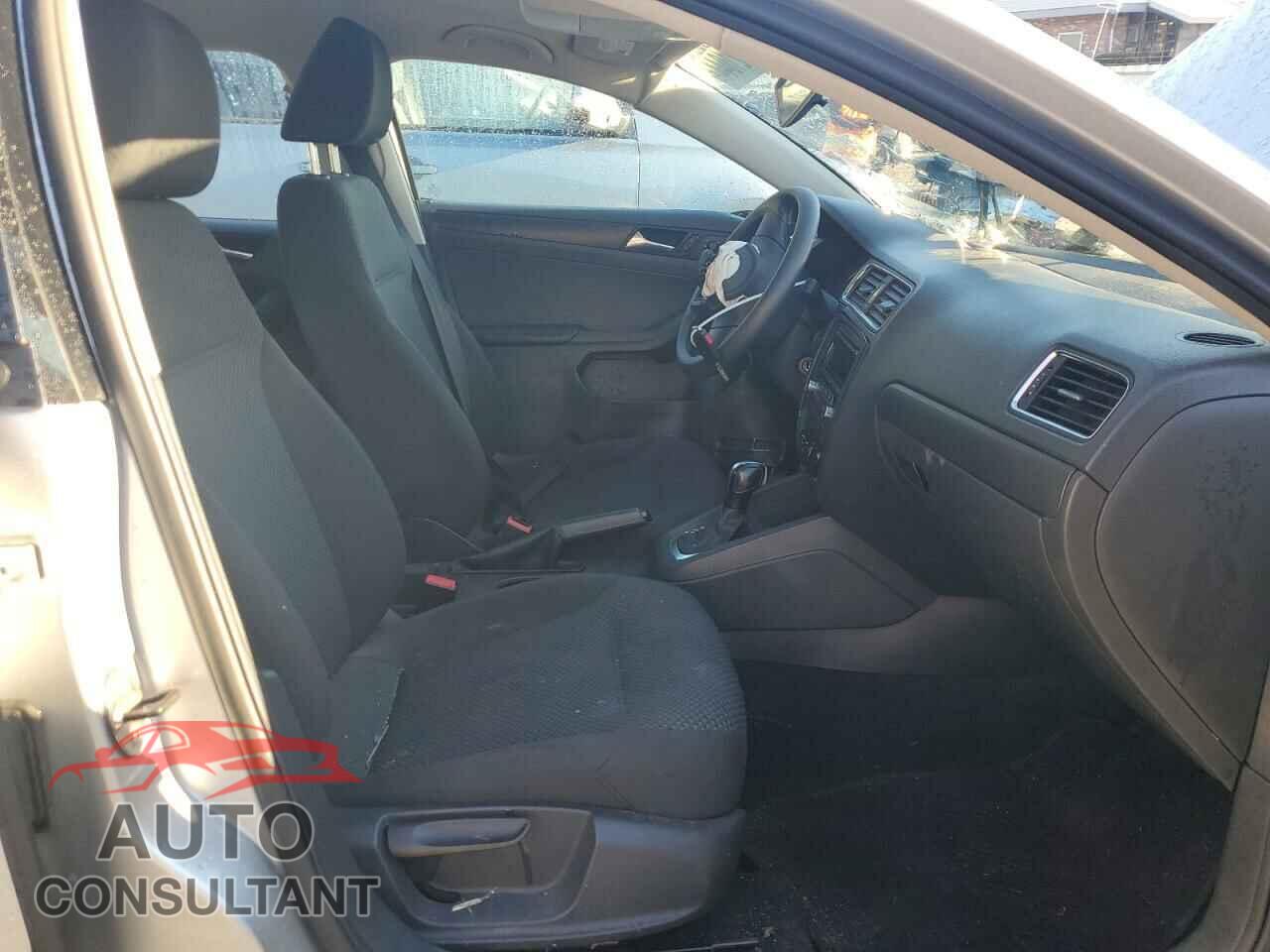 VOLKSWAGEN JETTA 2013 - 3VW2K7AJ2DM212966