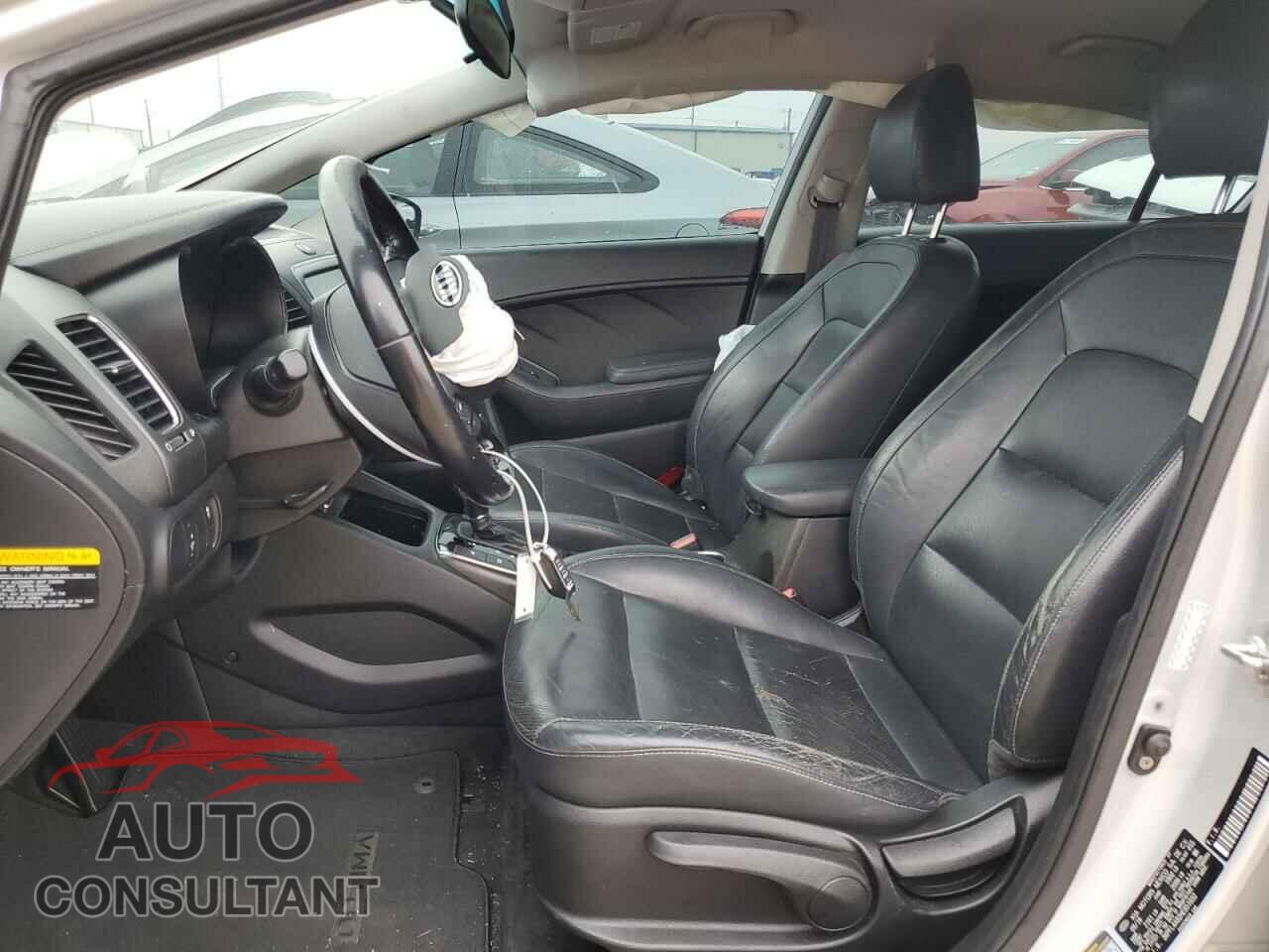 KIA FORTE 2017 - 3KPFL4A82HE051032