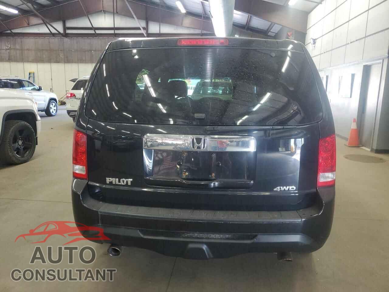 HONDA PILOT 2015 - 5FNYF4H57FB025366